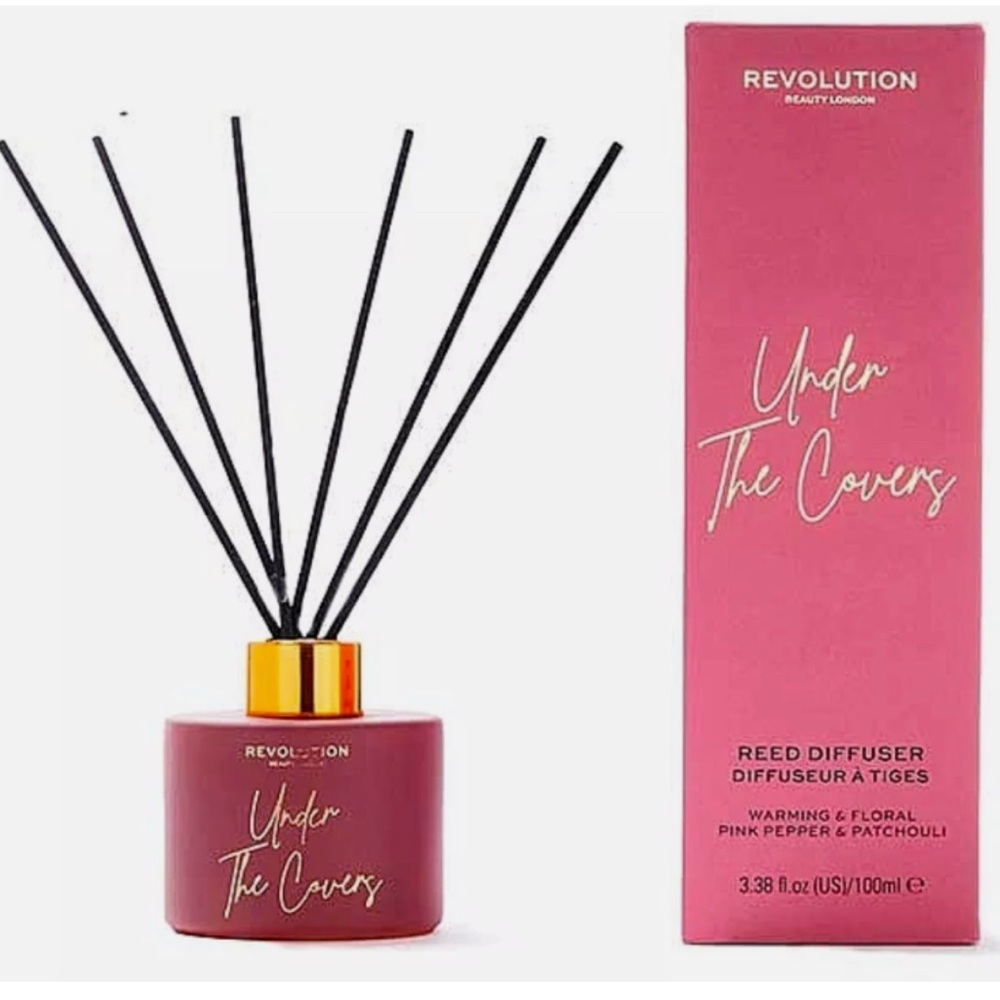 Revolution Under The Covers Reed Diffuser - Picture 2 of 10